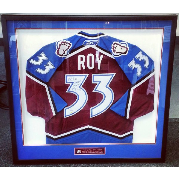Colorado Avalanche Autographed Patrick Roy Jersey