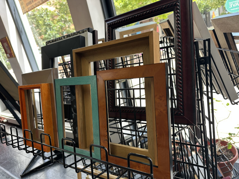 Ready Made Frames